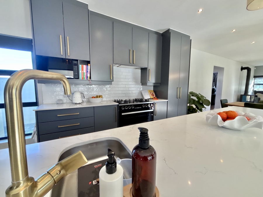 4 Bedroom Property for Sale in Sandown Western Cape